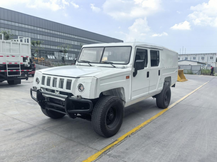 5人礦用防爆鋰離子蓄電池?zé)o軌膠輪車(chē)